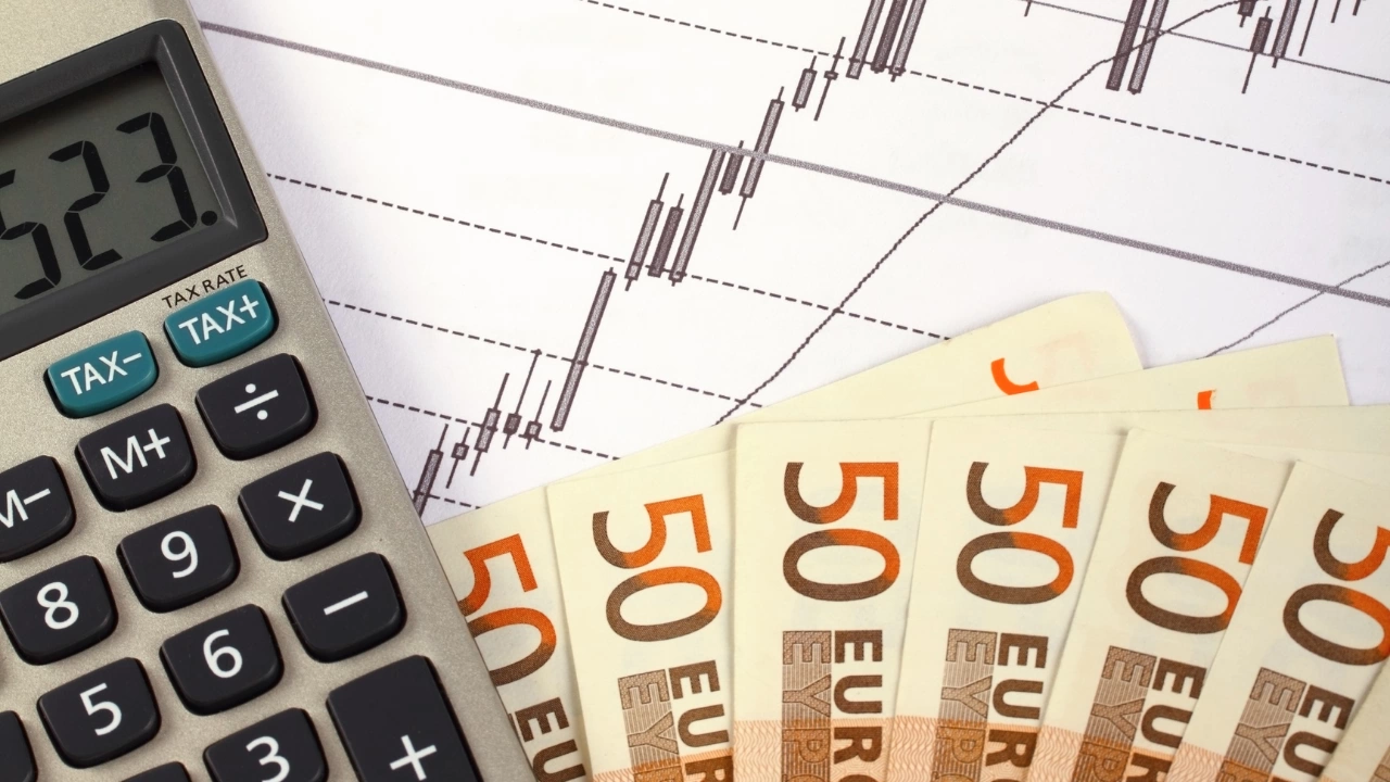 Курсът на еврото днес спадна под 1 08 долара съобщиха германски