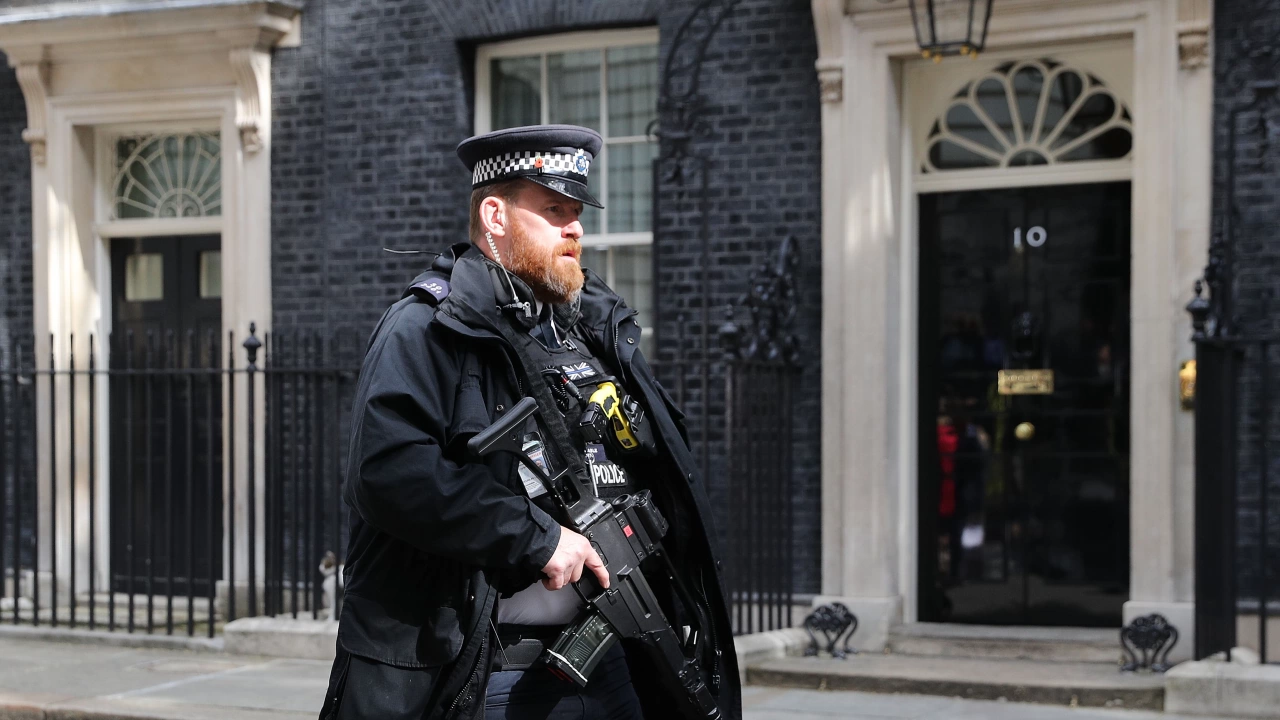 Британската полиция съобщи днес че са повдигнати обвинения срещу 29 годишния