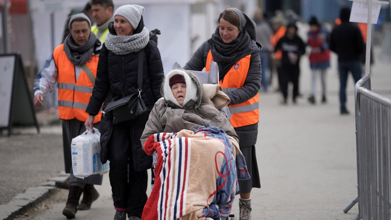 Русия съобщи, че отваря хуманитарен коридор за цивилни, които да