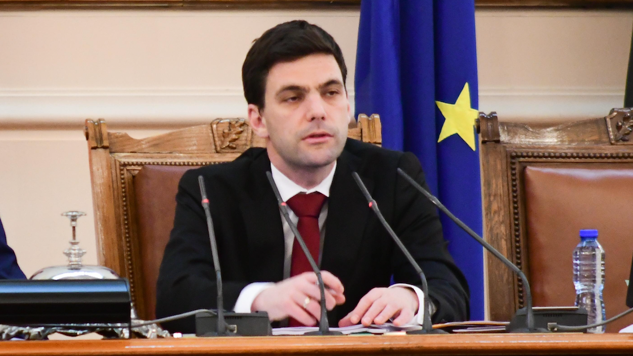 Никола Минчев свиква извънредно заседание на парламента 