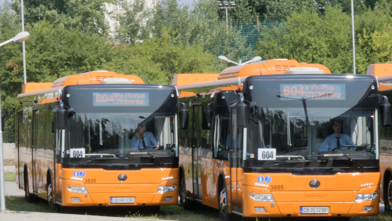 При пълно спиране на газа - празнично разписание на автобусите в градския транспорт в София
