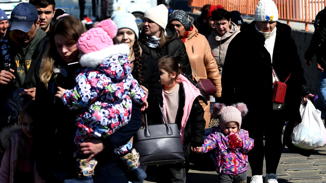 България получи близо 150 млн. евро от Брюксел за украинските бежанци