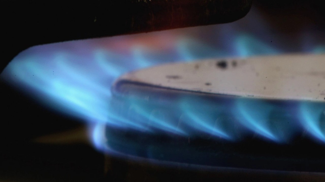 КЕВР: Спекулативни са твърдения за ръст на цената на природния газ с 35 % за май