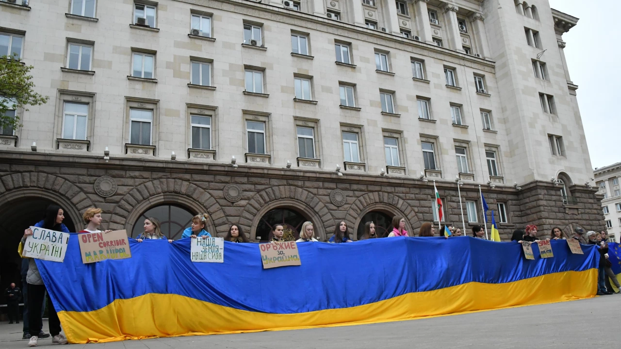 Българите отново излязоха на мирно шествие в подкрепа на Киев Всичко