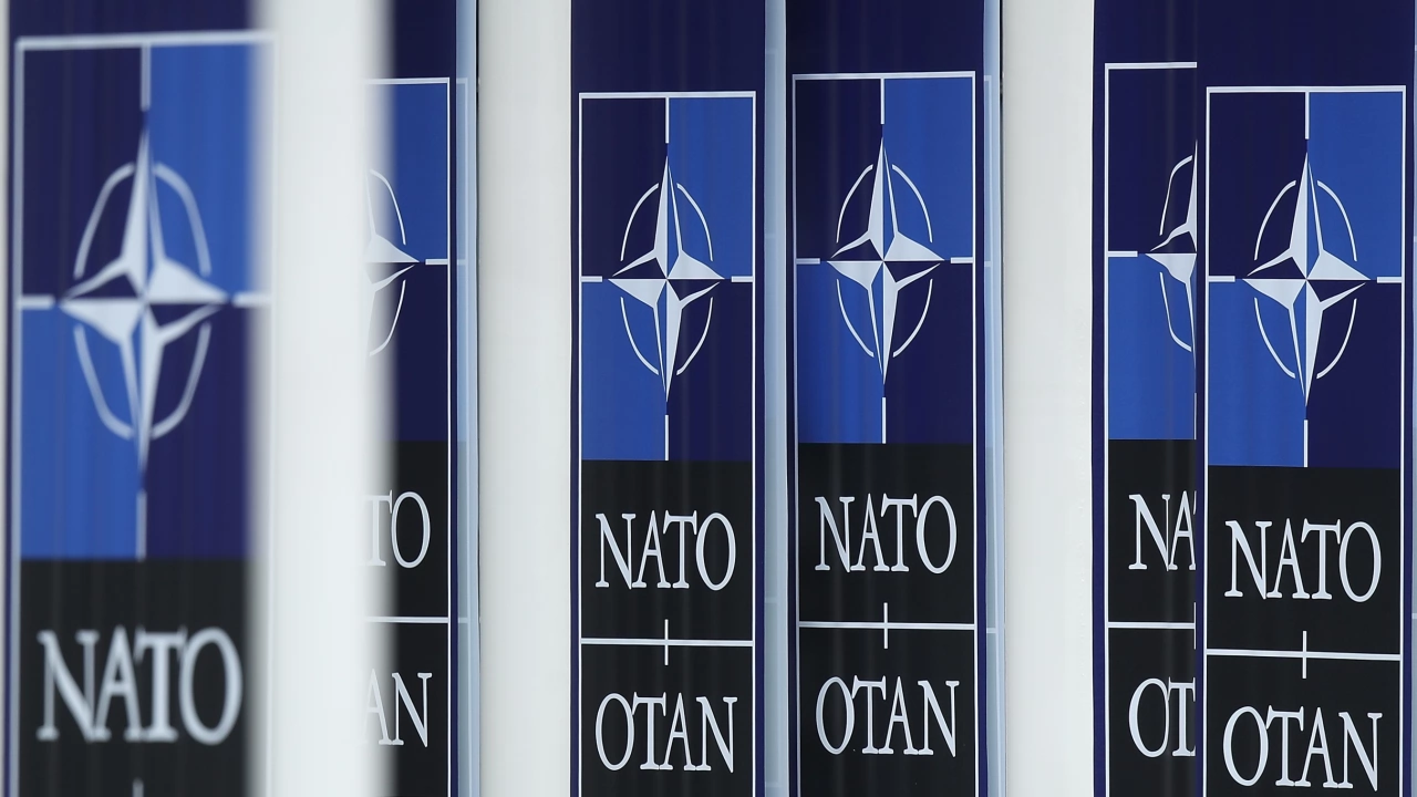 НАТО не вижда непосредствен риск от използване на ядрено оръжие