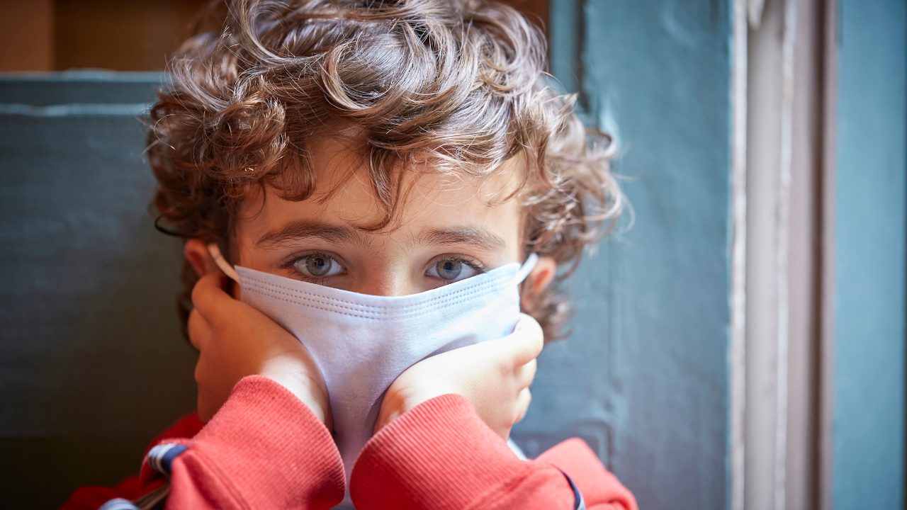 Деца са сред новозаразените с коронавирус в Пернишко