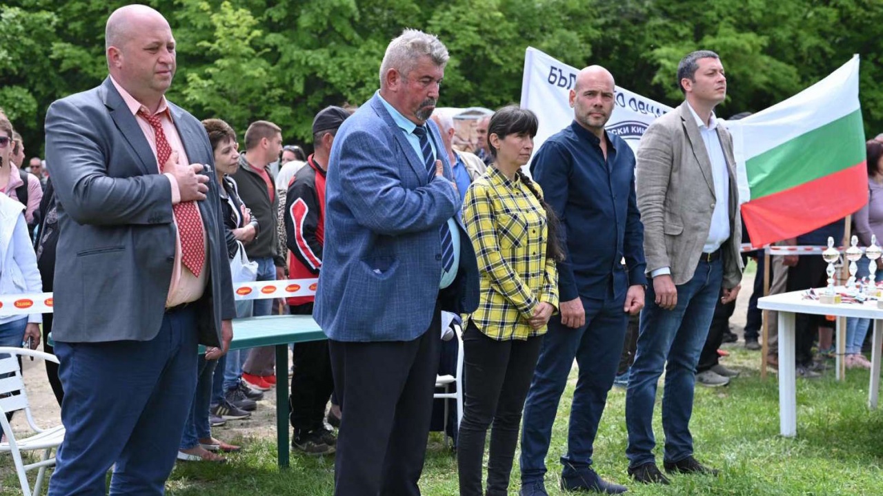 Заместник-министър Стефан Бурджев откри специализирана изложба на овчарски кучета