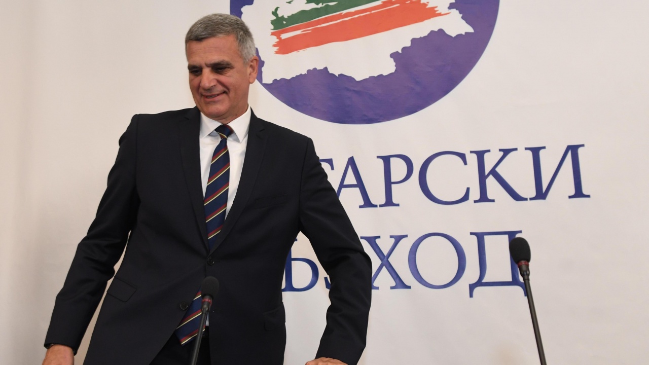 От партията на Стефан Янев: Президентът не стои зад Български възход