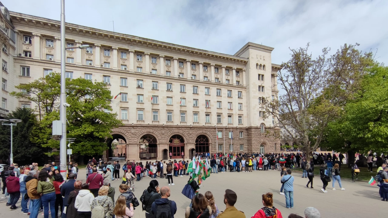 Близо 3000 души посетиха Дондуков 2 в рамките на Деня