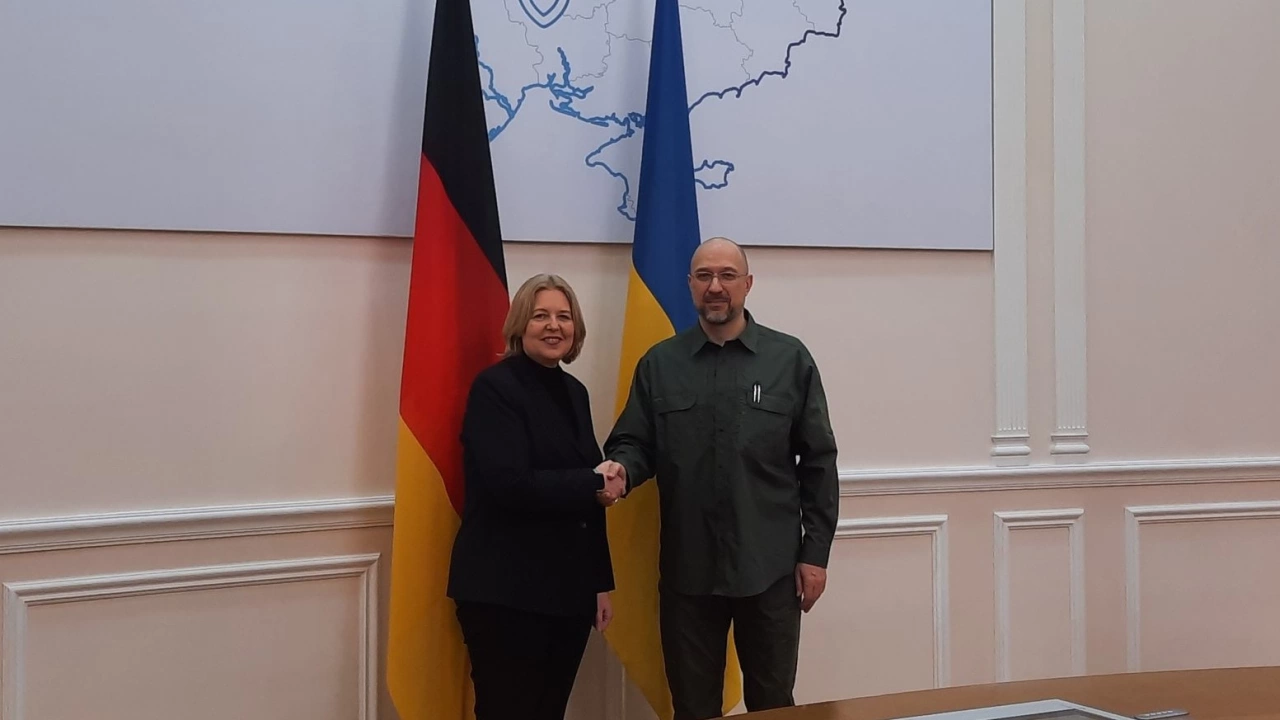 Председателката на германския парламент Бербел Бас пристигна днес в Киев
