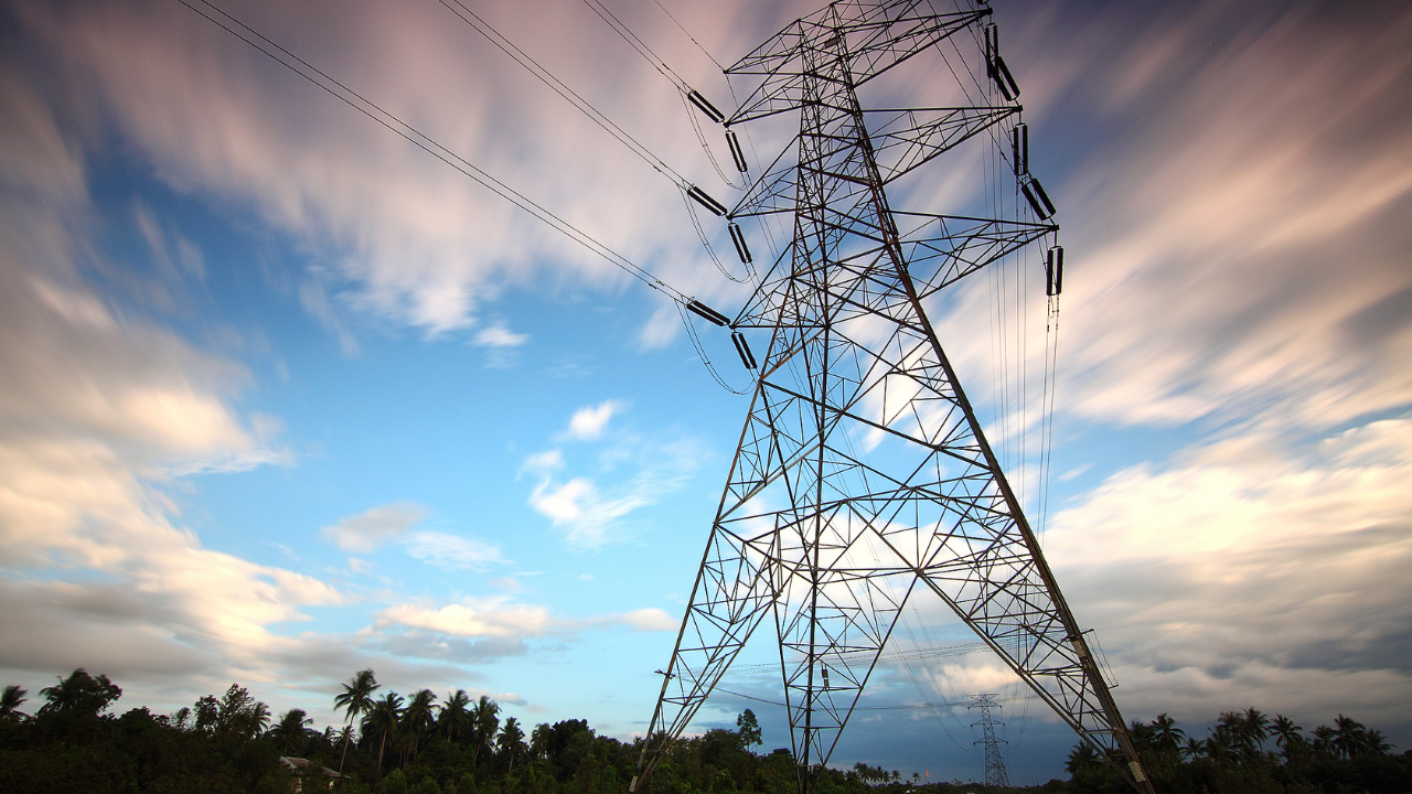 Производството на електроенергия от ВЕЦ е намаляло с 33,77 процента