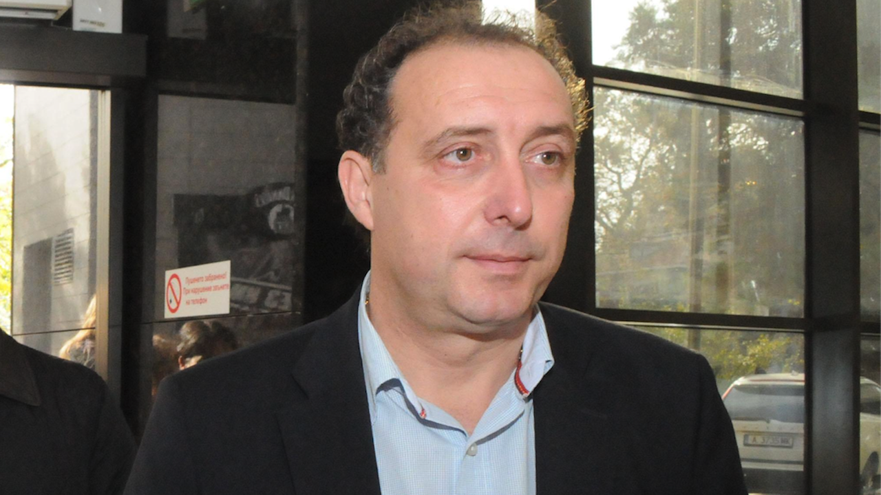 Бившият депутат от Иван Вълков е задържан в Бургас, съобщи