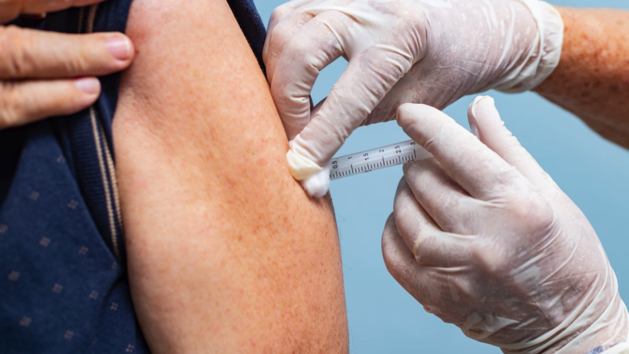 При приложени 4 383 741 дози ваксини срещу COVID-19 в страната