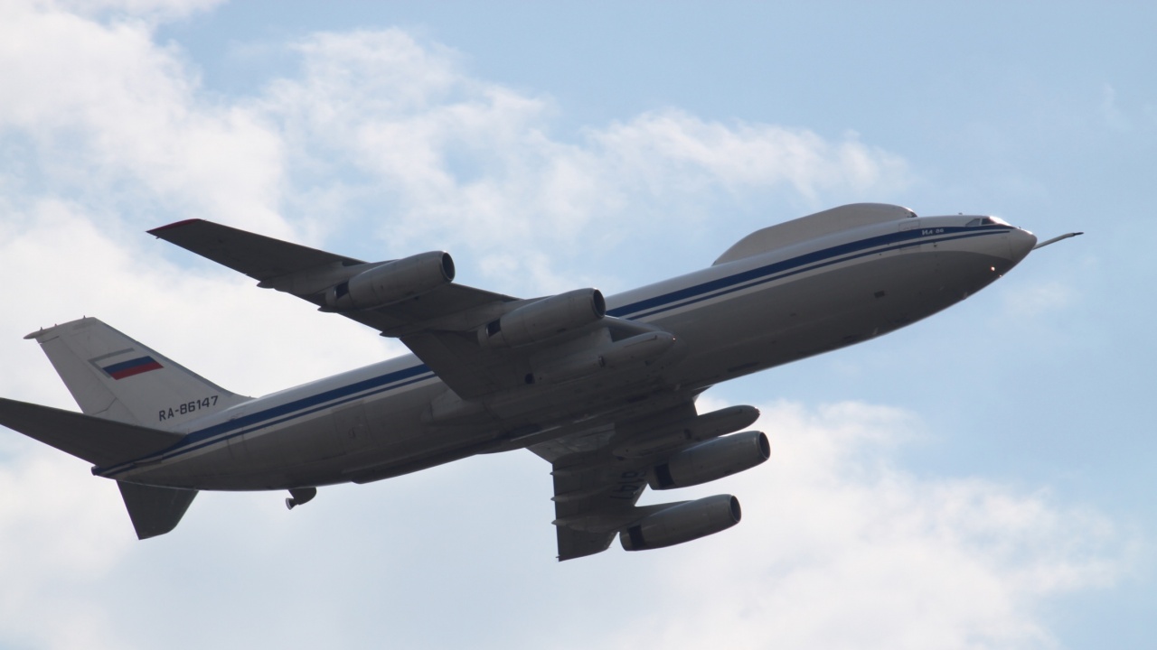 Стана ясно защо "самолетът на Страшния съд" не прелетя над Москва за 9 май, причината е смущаваща