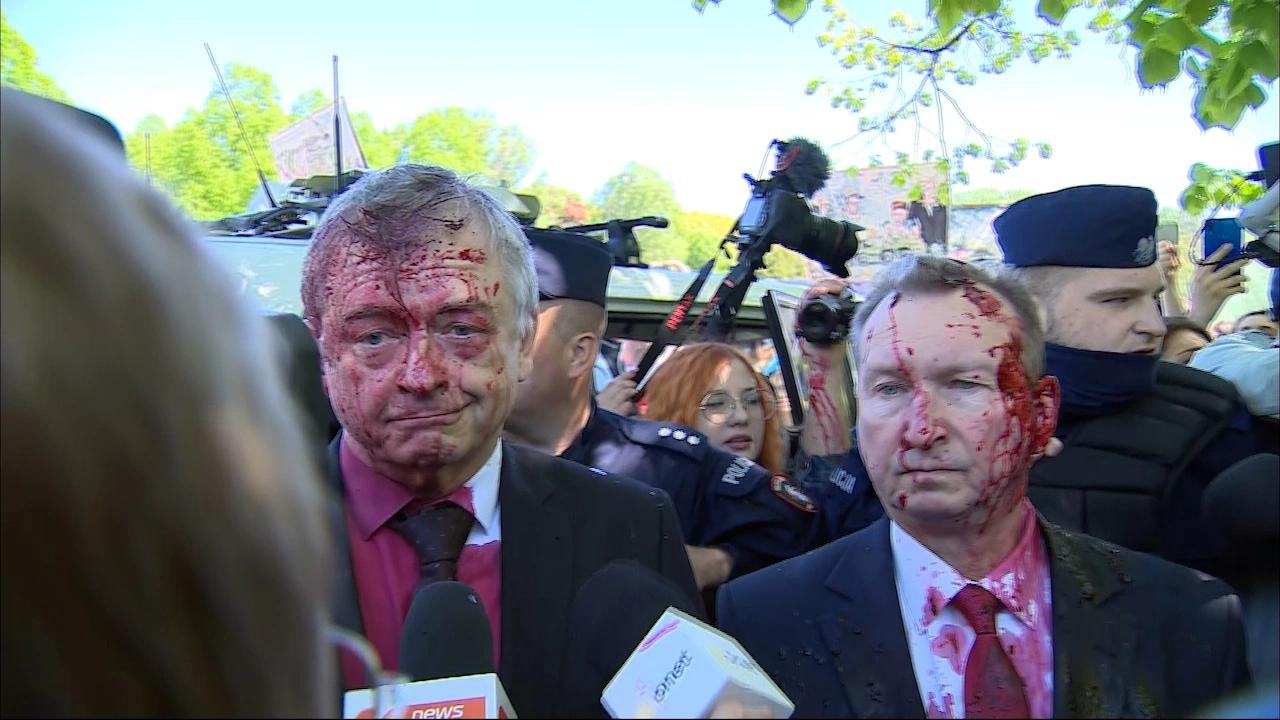 Във Варшава руският посланик Сергей Андреев беше нападнат и полят с