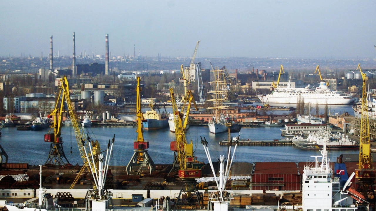 Президентът на Украйна заяви вчера че търговията в пристанищата на