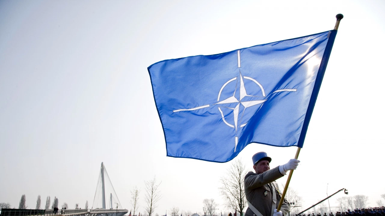 НАТО не възнамерява да остане още дълго извън Черно море