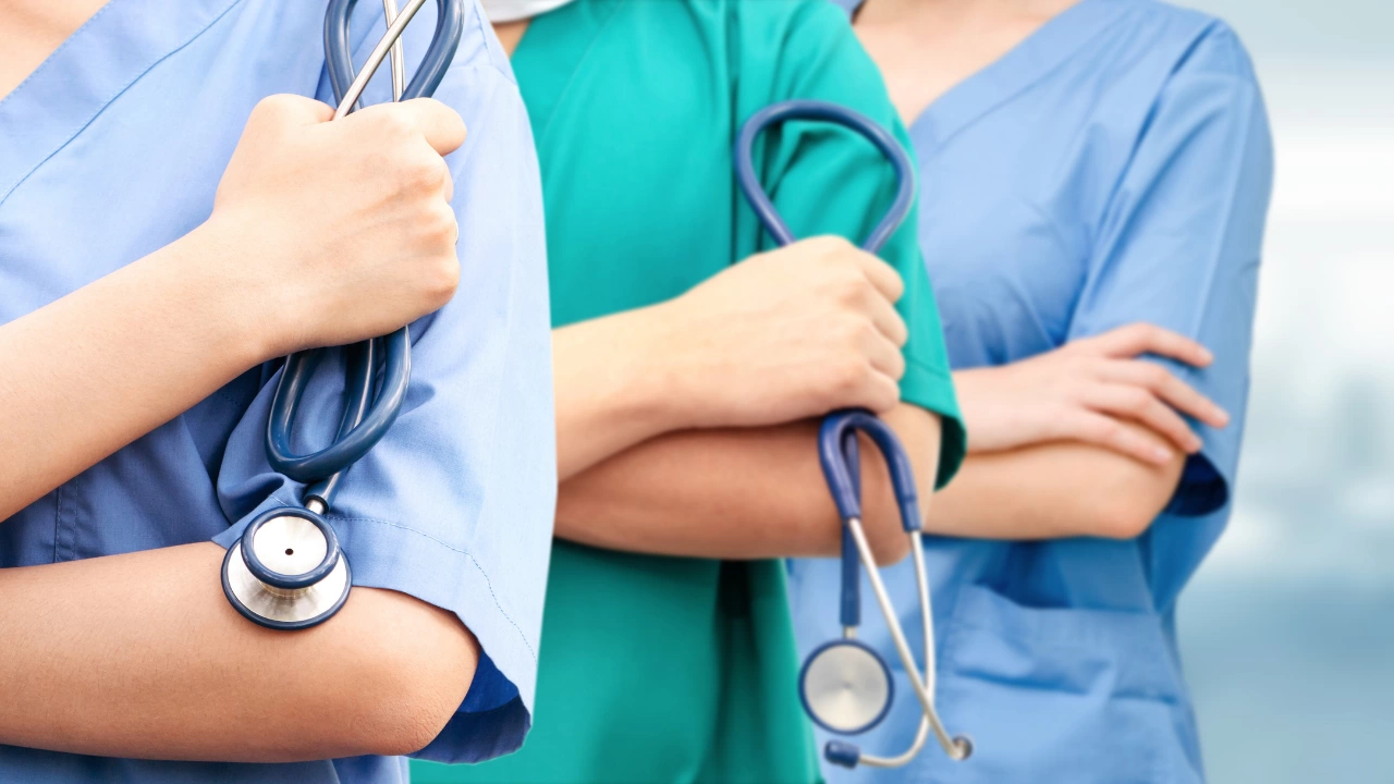 Всяка трета работеща медицинска сестра в България е над 60