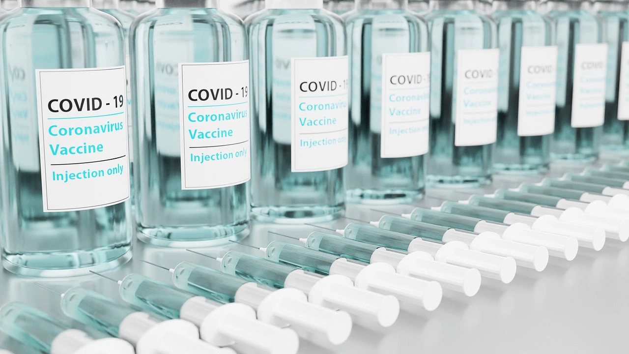 Четвърта доза ваксина срещу COVID 19 ще може да бъде поставяна при