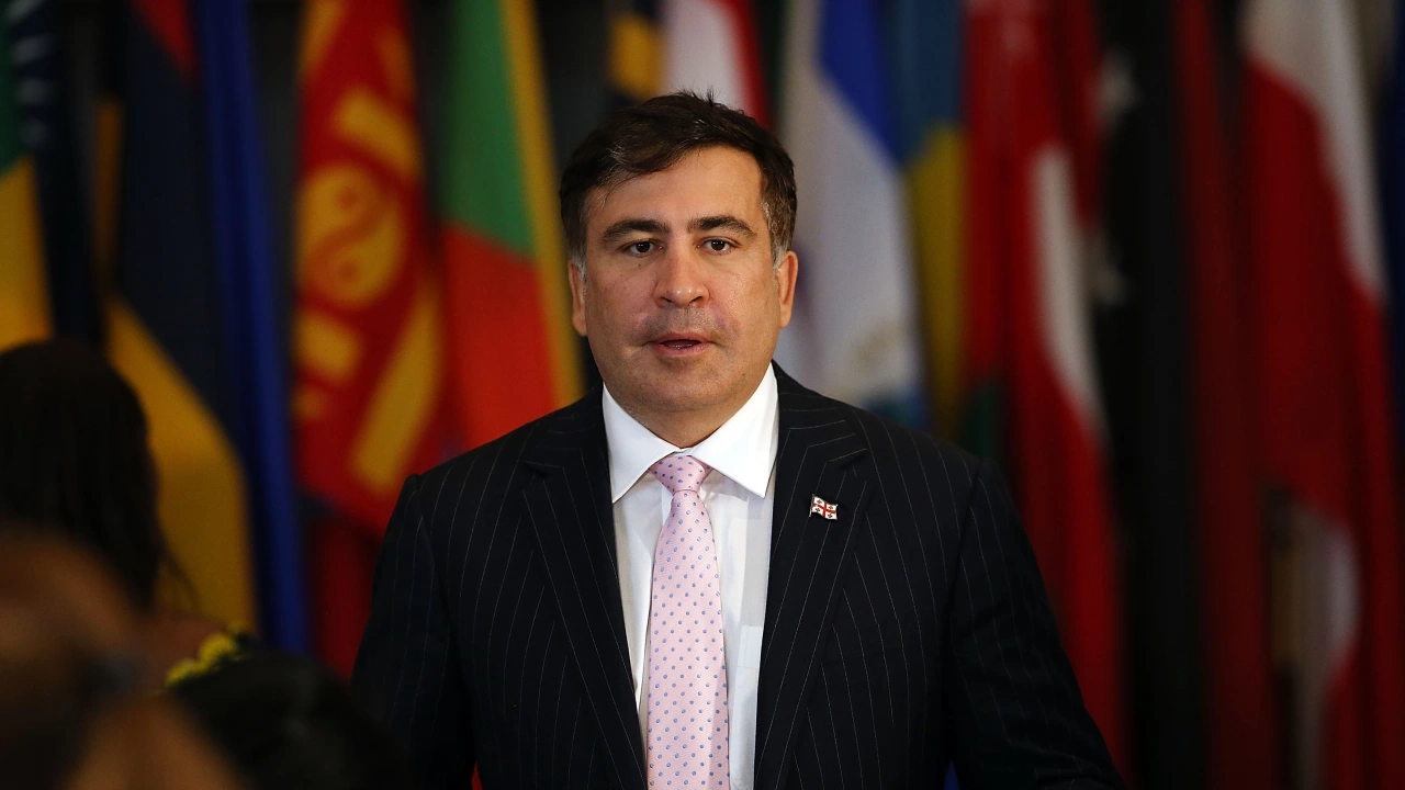 Бившият президент на Грузия Михаил Саакашвили бе откаран днес за лечение в