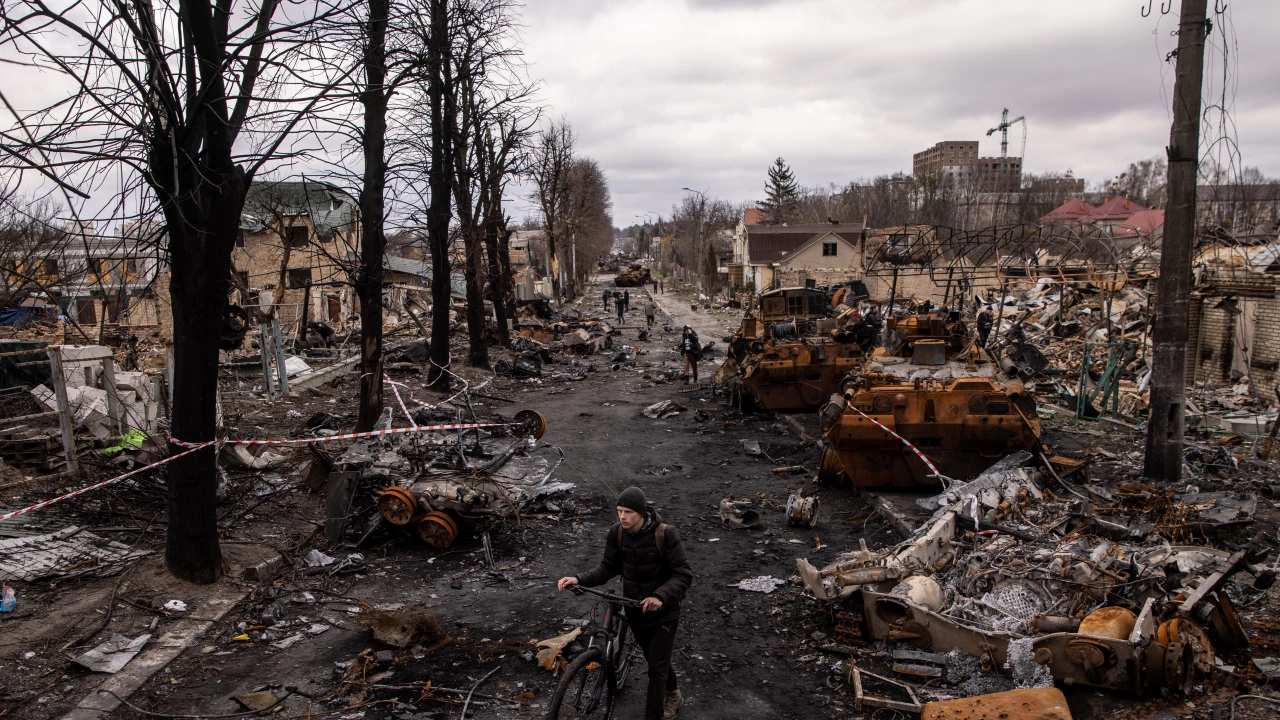 Руските сили са атакували множество селища в Източна Украйна опитвайки