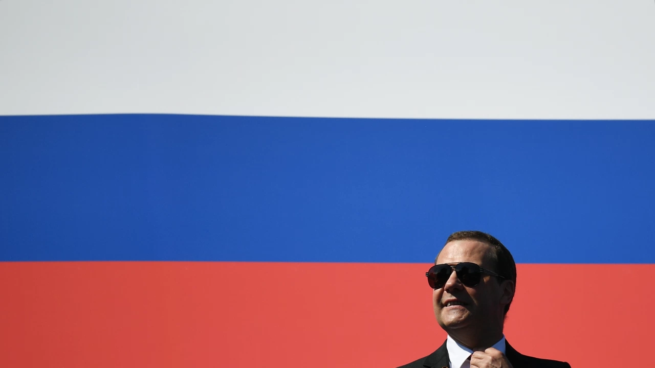 Заместник председателят на Съвета за сигурност на Русия вещае рухване