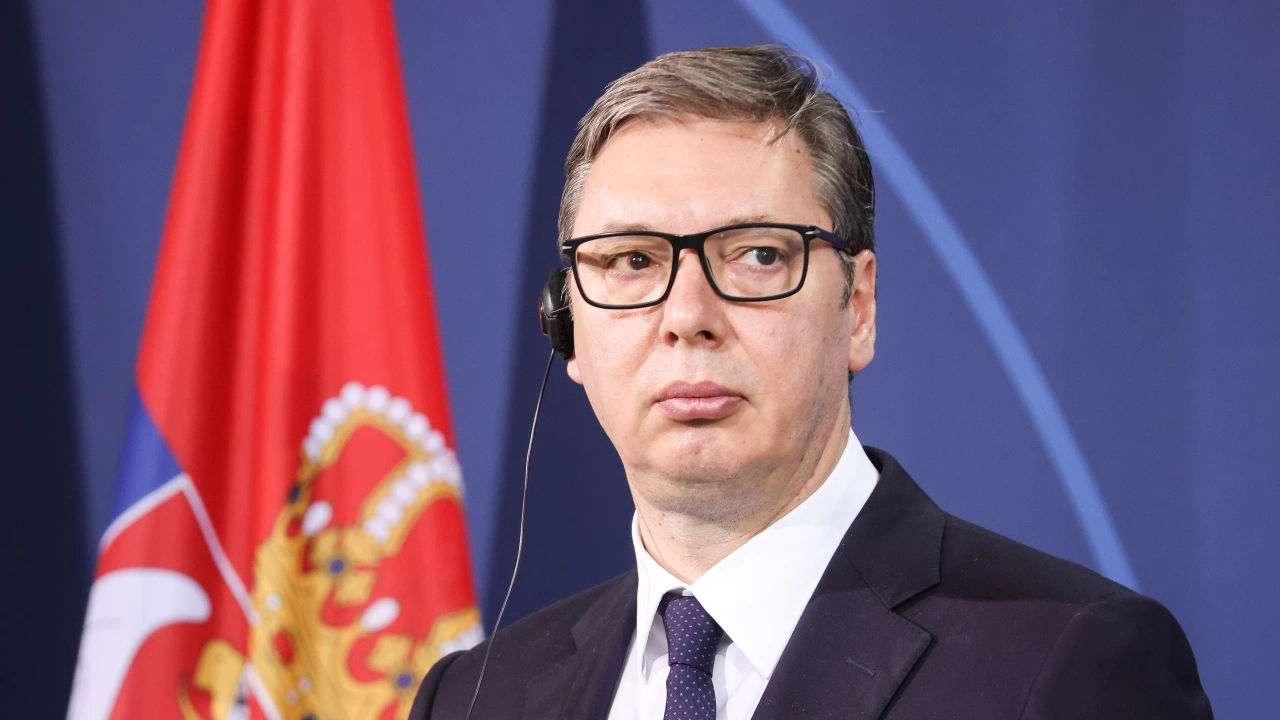 Сръбският президент Александър ВучичАлександър Вучич – сръбски юрист и политик