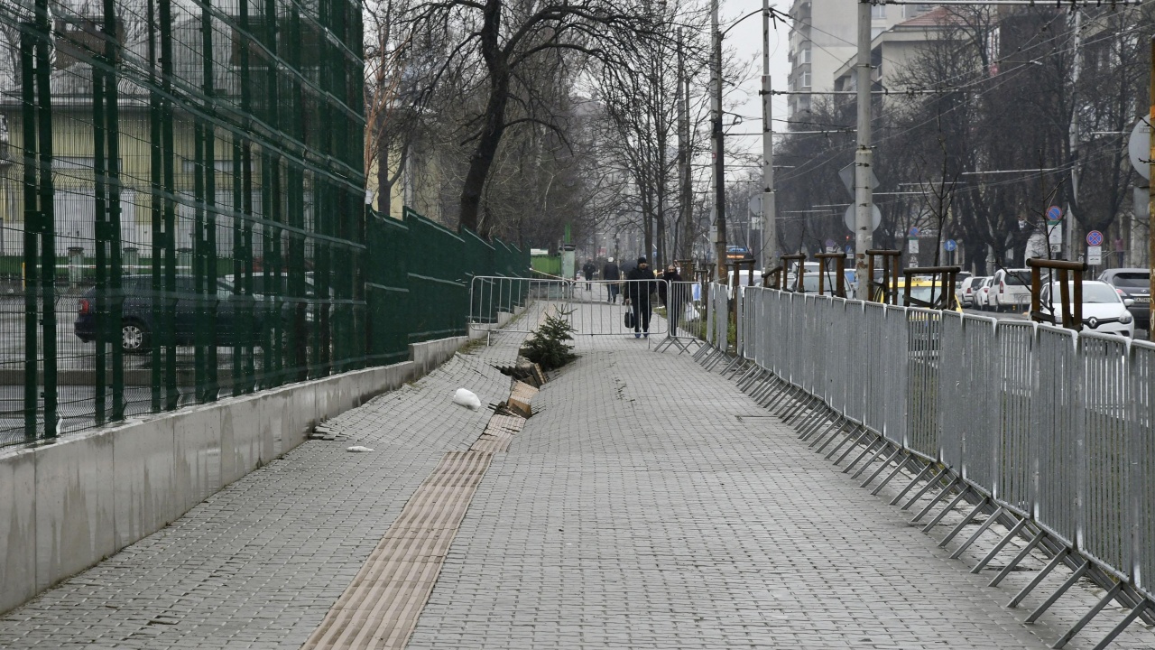 Предлагат стандарт за тротоарите в София