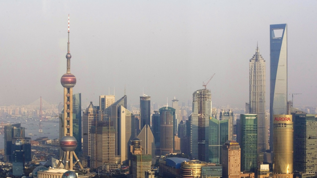 Шанхай позволява на финансовите институции да възобновят работата си, докато поетапно облекчава локдауна