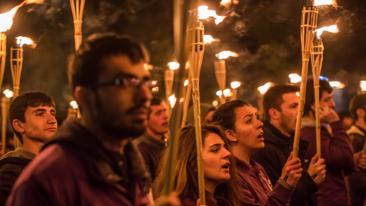 Отново стотици задържани демонстранти в арменската столица