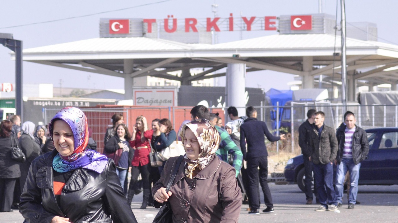 България и Турция работят активно за по-бързото преминаване през граничните пунктове