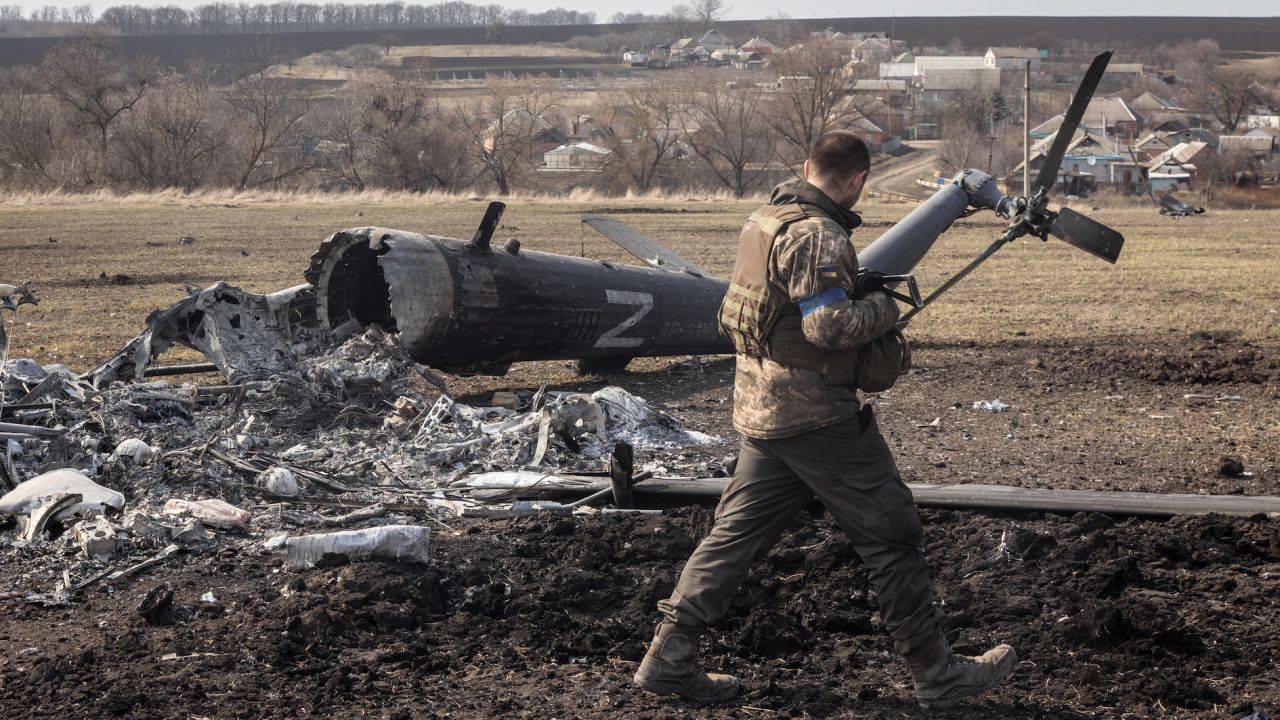 ДЕН 85 ОТ ВОЙНАТА: Украинската армия е взривила руски брониран влак?