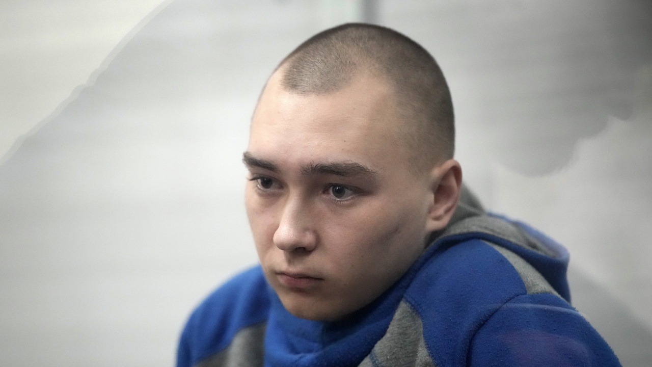Първият руски войник, изправен пред украински съд за военни престъпления, поиска прошка