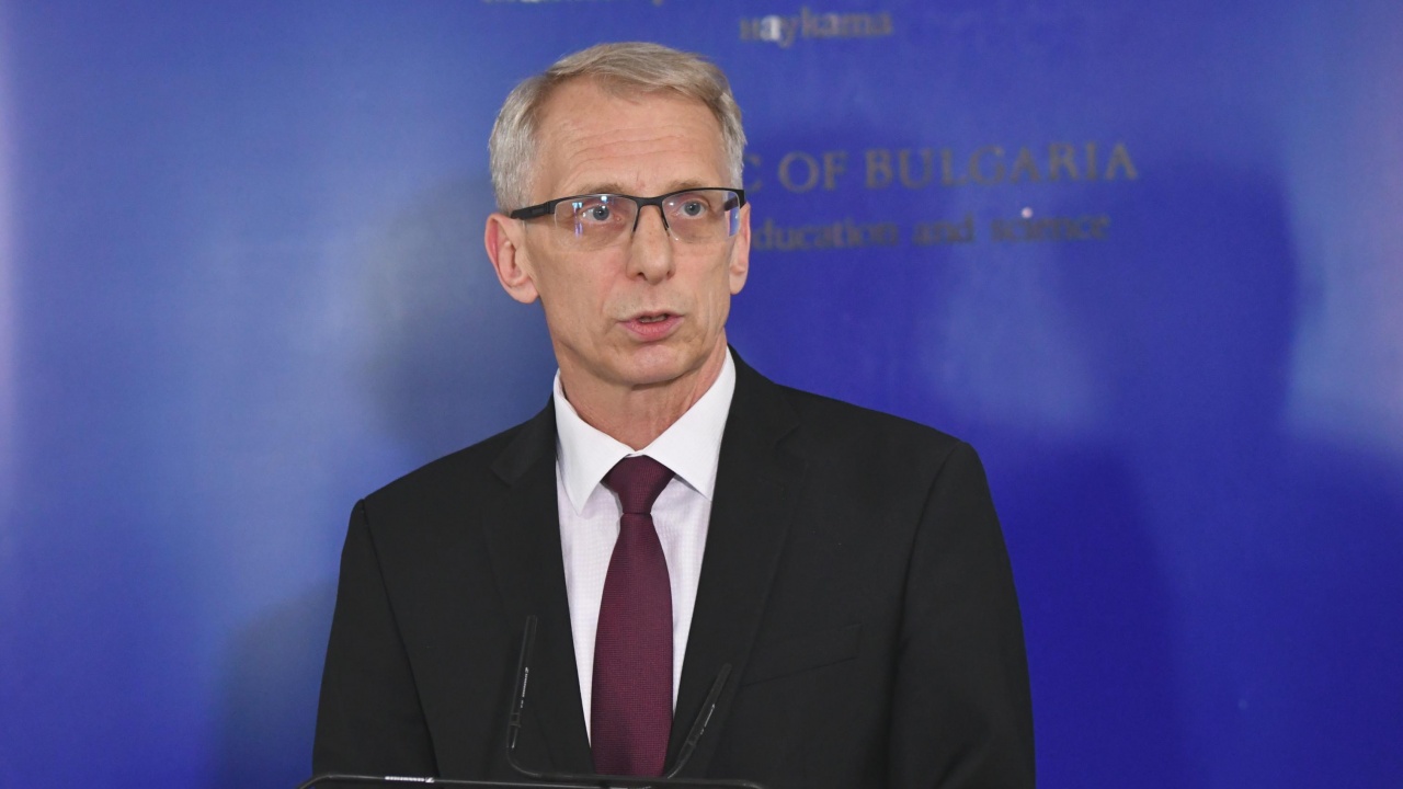 Министър Денков: Доброто образование е това, което ни учи да мислим