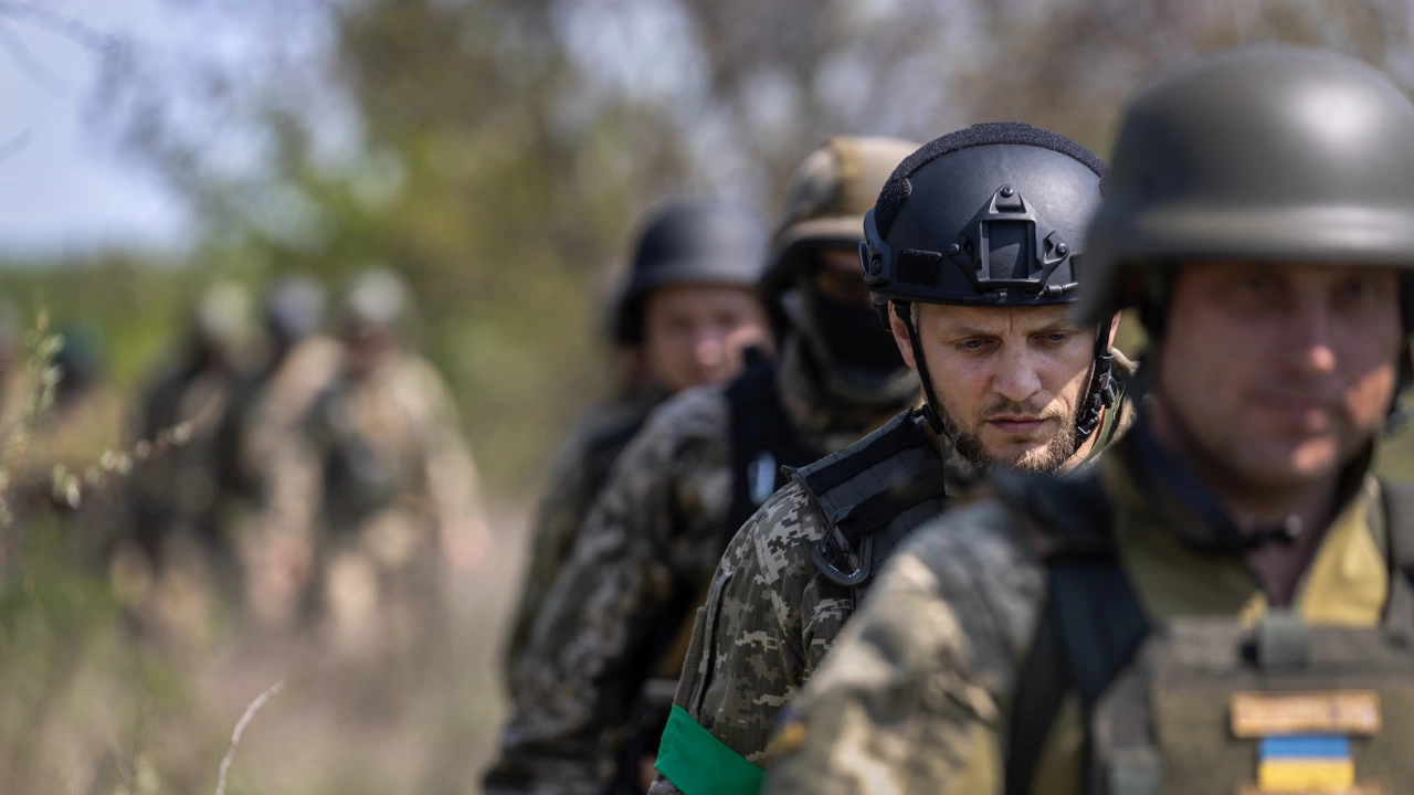 През вчерашния ден са евакуирани 52 ма тежкоранени украински военнослужещи които