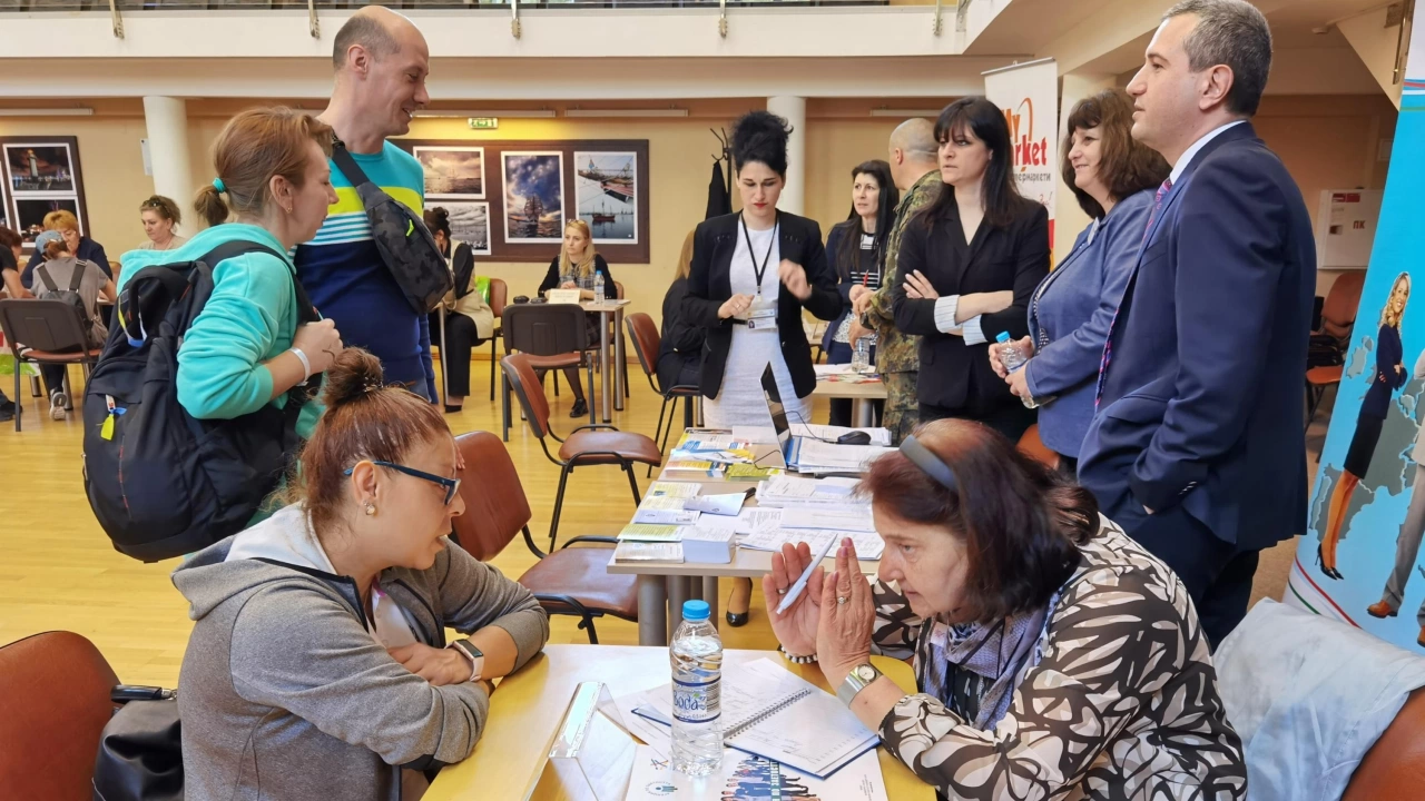 Кариерен форум за директен контакт между бежанци от Украйна и