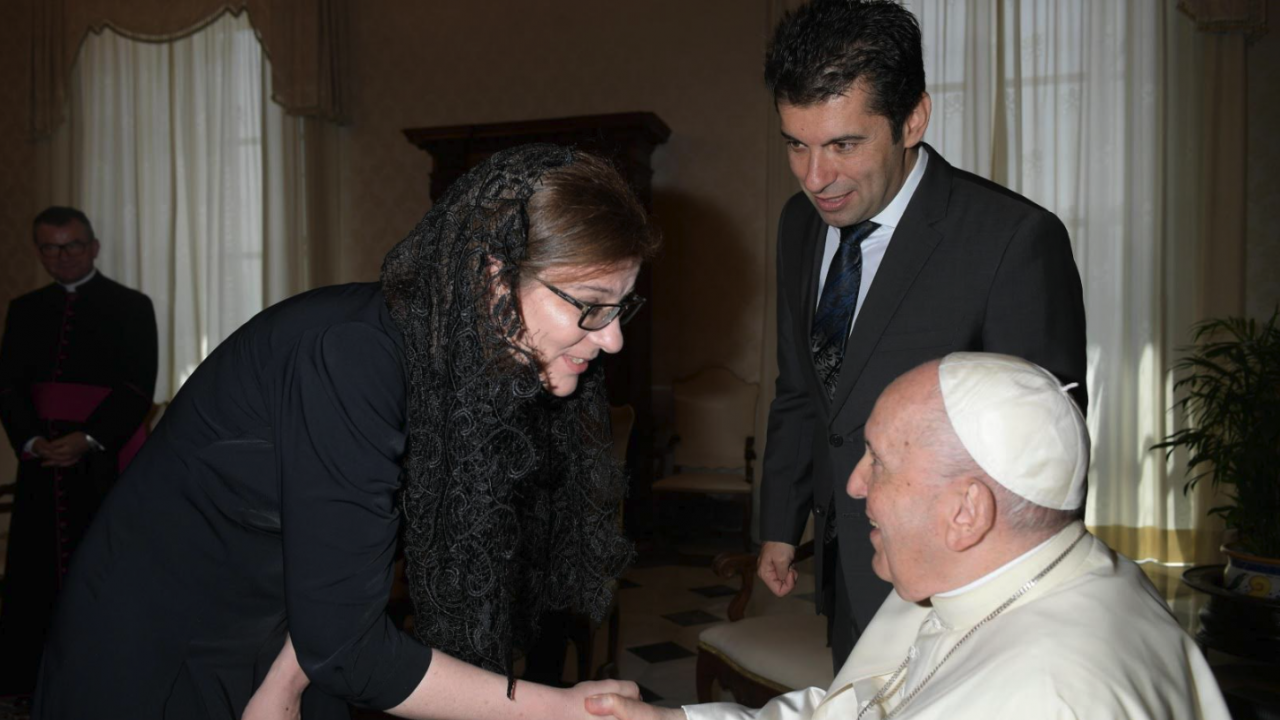 Министър Генчовска беше приета на аудиенция от Негово Светейшество папа Франциск