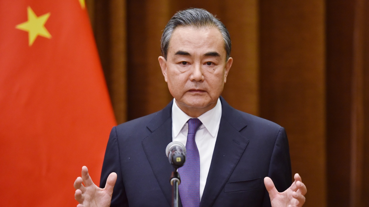 Външният министър на Китай Ван И заяви, че страната му