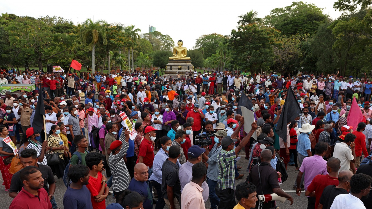 Президентът на Шри Ланка призова за международна помощ за страната в борбата ѝ с финансовата криза