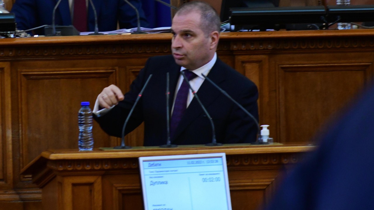 Гроздан Караджов: Надеждите ни за основен ремонт на пътищата тази година са попарени, защото няма поръчка, която да не е обжалвана