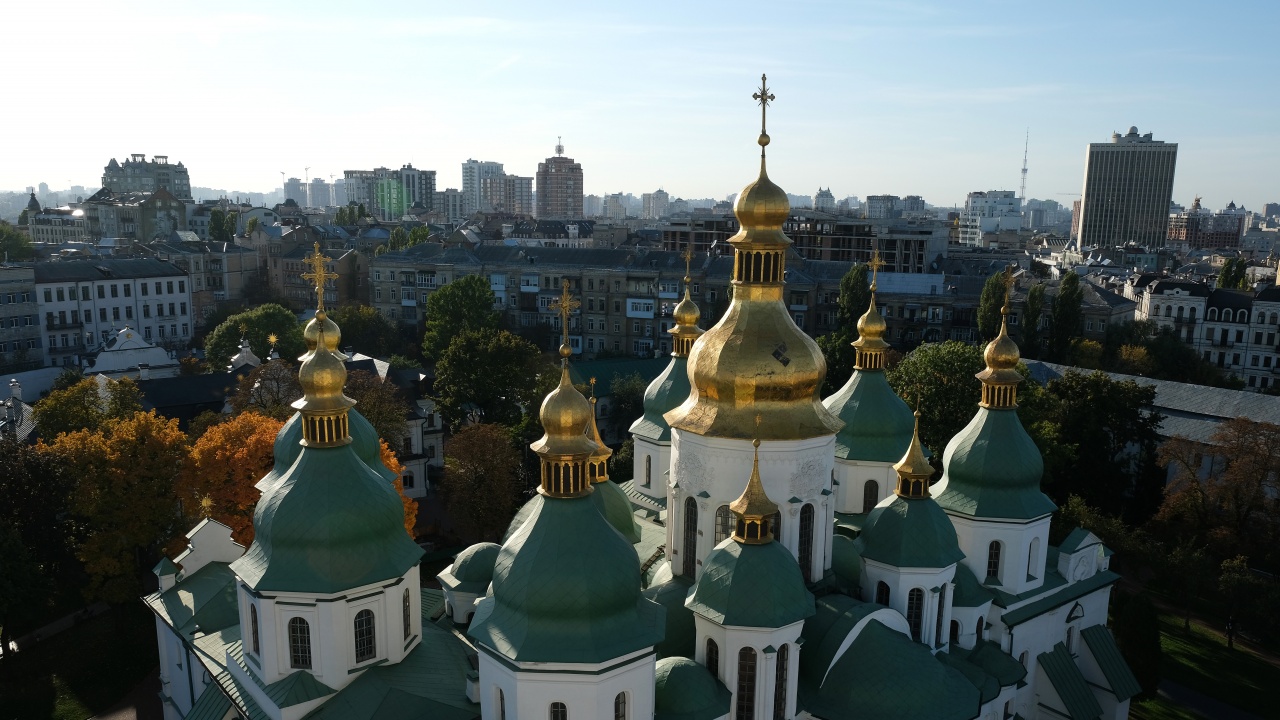 Украинската православна църква става напълно автономна