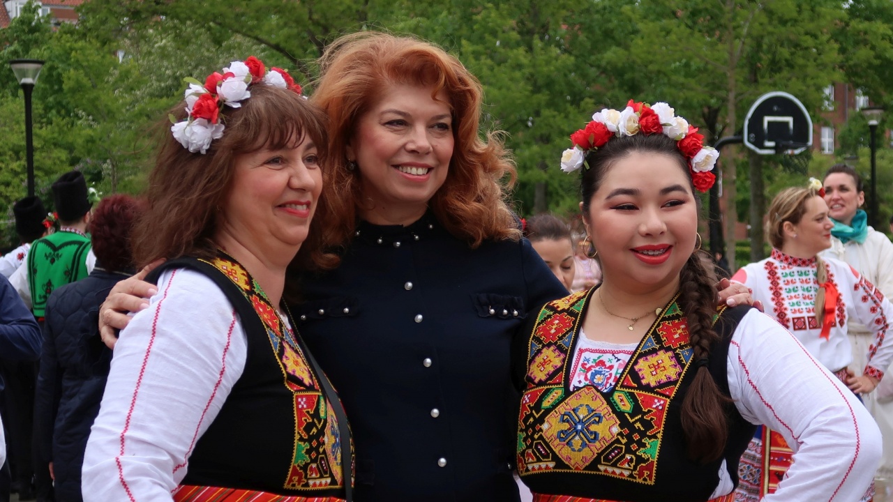 Вицепрезидентът: Звучният български език и богатите български традиции ни съхраняват в калейдоскопа от световни култури