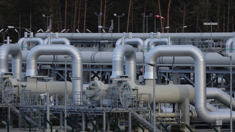 Украйна зове Германия да не доставя руски газ по "Северен поток 1", докато трае войната