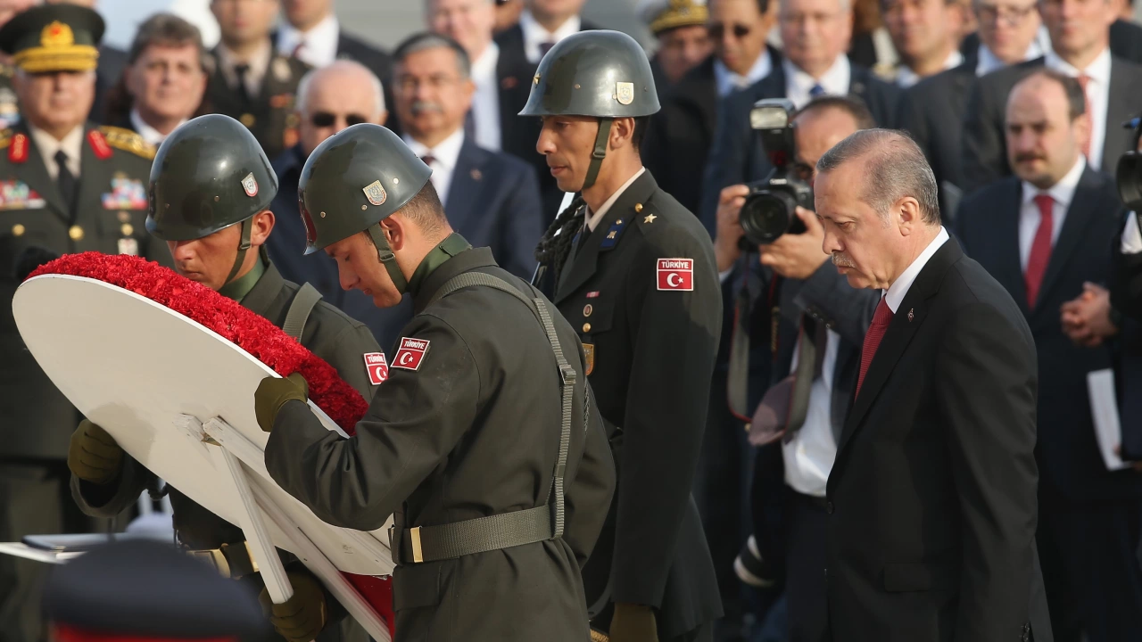 Турският президент и върховен главнокомандващ на въоръжените сили на страната