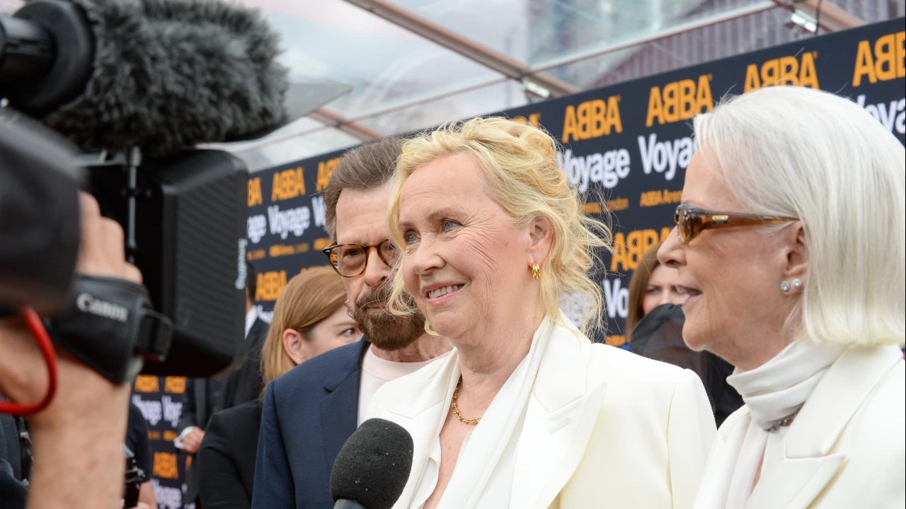 Шведските поп легенди АББА се събраха за премиерата на виртуалния