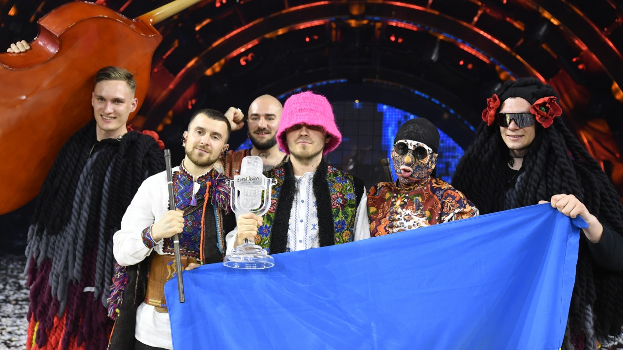 Украинската група Оркестър Калуш, спечелила песенната надпревара Евровизия по-рано този