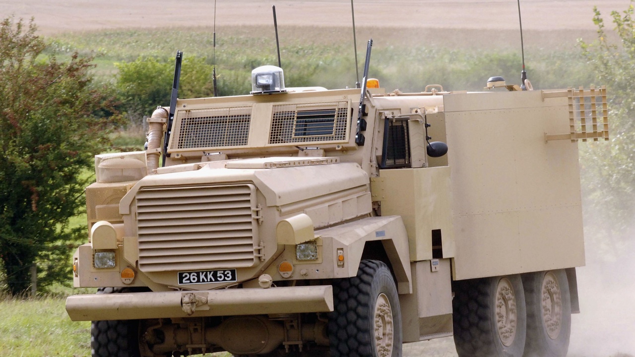 МО: Автоколона с военна техника на UK ще премине през наша територия