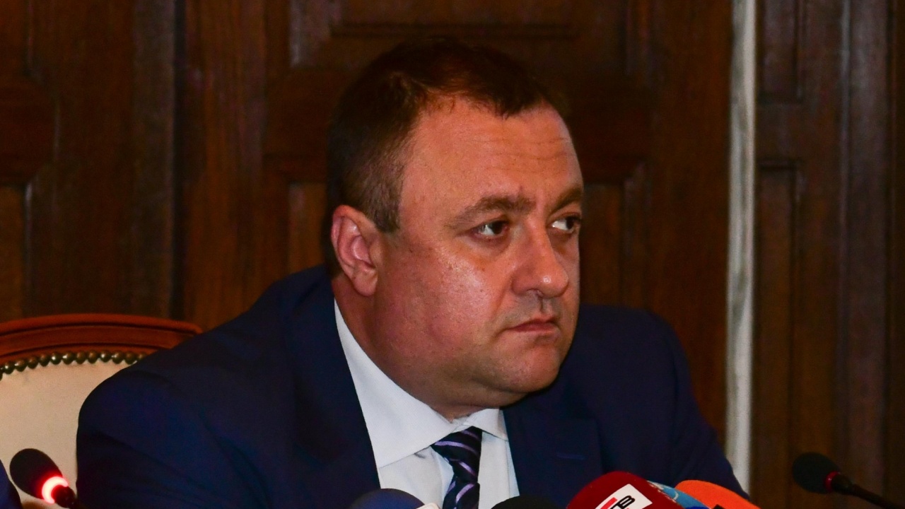 Земеделският министър: Няма опасност от зърнена криза в България