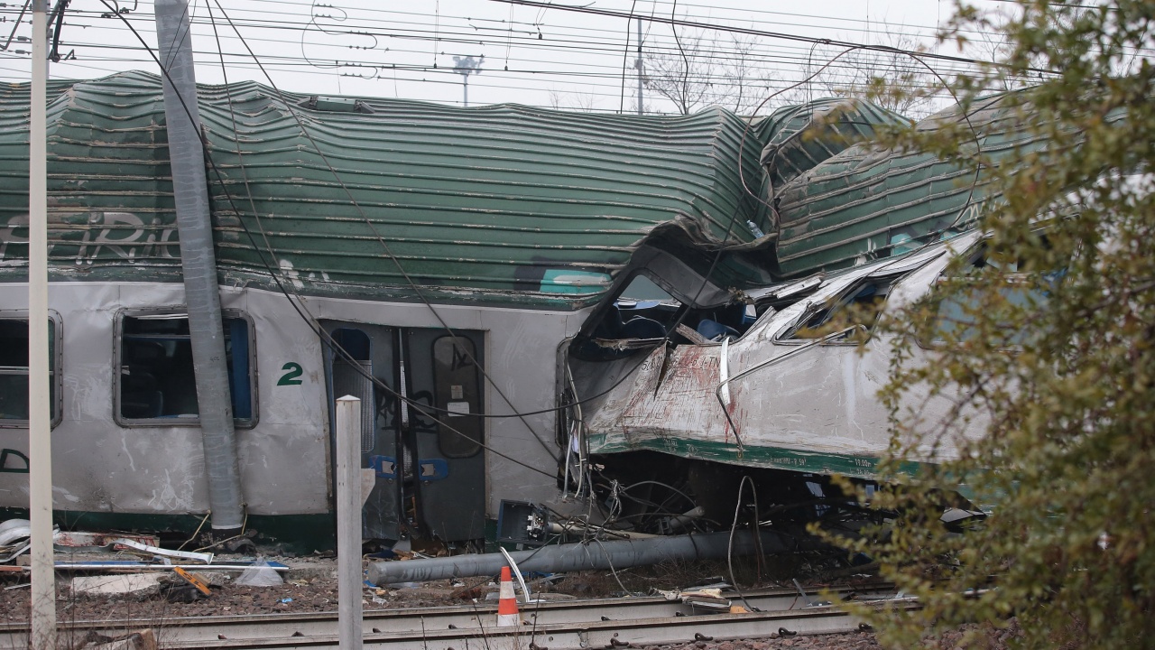 74 души са ранени при влаковата катастрофа в Словакия