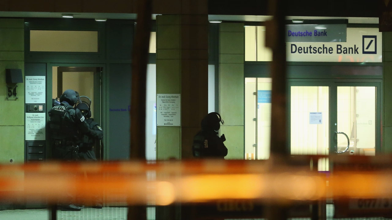 Германската полиция нахлу в офисите на управителя на активи DWS
